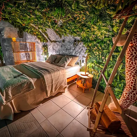 Jungle Caverne- Prive, Atypique Appartement